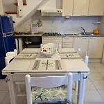 別荘 La Casina Di Adina ポルト・アッズッロ