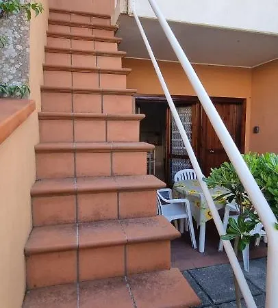 펜션 La Casina Di Adina