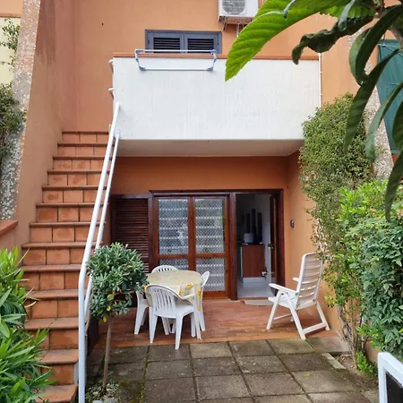 La Casina Di Adina Holiday home *