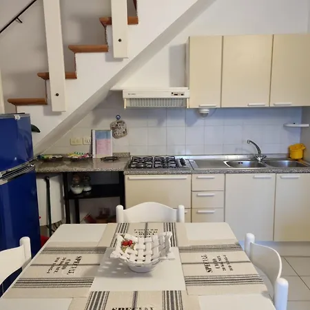 펜션 La Casina Di Adina 포르투 아주로