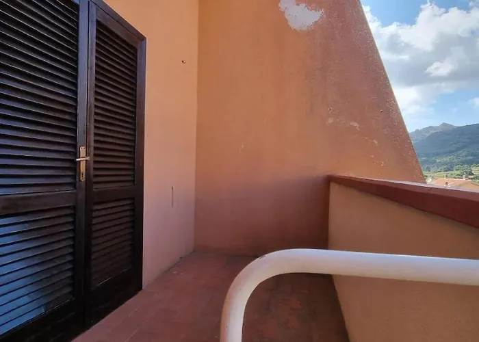 La Casina Di Adina * Porto Azzurro